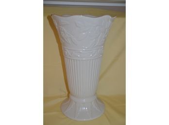 (#14) Lenox Very Tall 16'H Vase X 10' Round