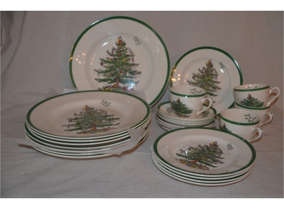 (#57B) Spode Christmas Tree Dinner Set (incomplete) - See Details For List 23 Pieces