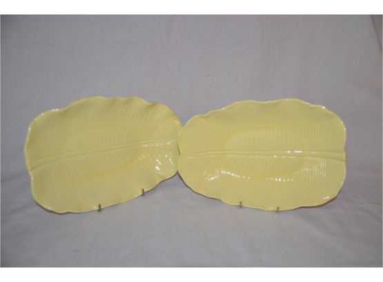 (#5B) Metlox USA 2 Serving Platters Pale Yellow