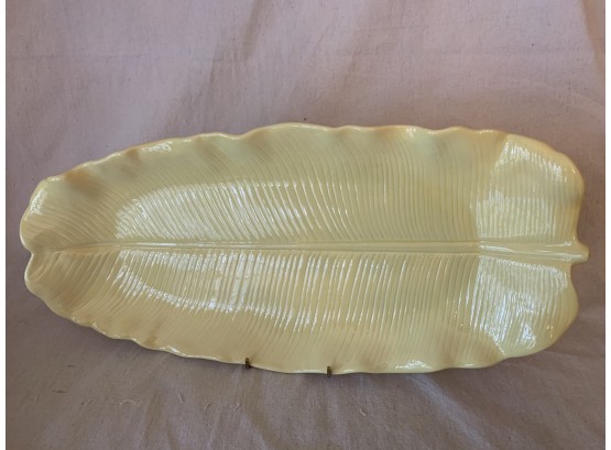 (#3B) Metlox USA Large Pale Yellow Leaf Platter
