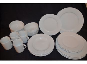 (#40 ) Apilco French White Porcelain Dish Set 5 Pc Place Setting, Serve Of 4 - See Details Total 20 Pieces