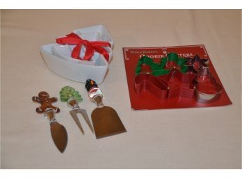 (#109) Christmas Entertainment Items: Dip / Cheese, Cookie Cutters, Ceramic Tree Dish