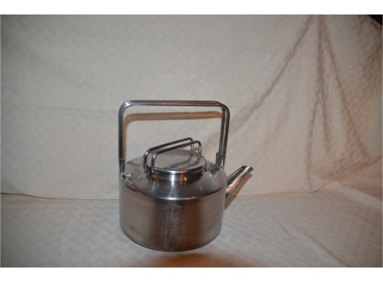 (#69) Modern Vintage Tea Kettle 35 Years Old Excellent Quality