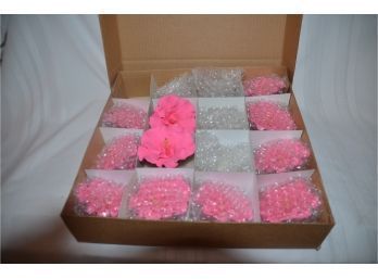 Pfeil & Holing Gum Paste Hot Pink Hibiscus Flower Cake Decorations