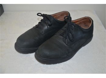 Mens Black Shoes Size 8.5