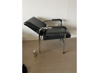 Black Vinyl Mid Century Modern Lounge Chair