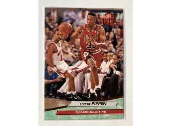 1992-93 Fleer Ultra Scottie Pippen #31 (Ultra Logo On Right Side) Basketball Trading Card
