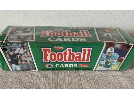 1991 Topps Football Trading Cards Factory Set 660 Cards