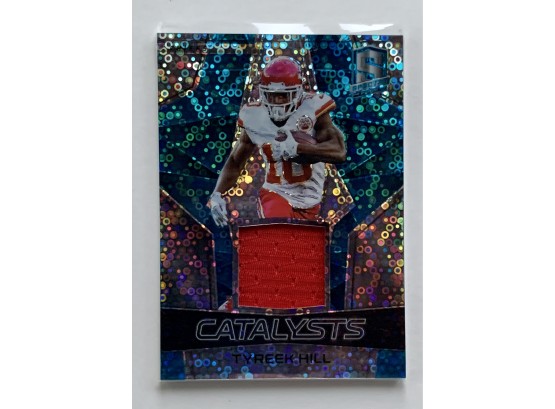 2017 Panini Spectra Tyreek Hill Catalysts Neon Blue #13 Numbered 02/99