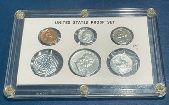 1961 UNITED STATES SILVER PROOF SET - IN PLASTIC DISPLAY CASE
