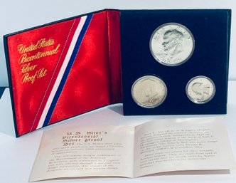 1776-1976 UNITED STATES BICENTENNIAL SILVER UNCIRCULATED SET IN DISPLAY CASE - COA NOT INCLUDED
