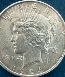 1923 SILVER PEACE DOLLAR COIN - XF!