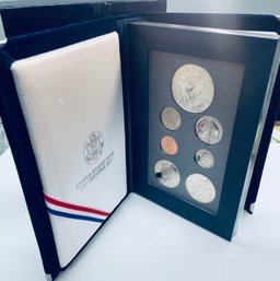 1994 UNITED STATES MINT PRESTIGE COIN SET IN BOX