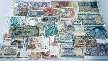 LOT OVER (30) WORLDWIDE FOREIGN CURRENCY NOTES - GREAT MIX - SEE PICTURES!