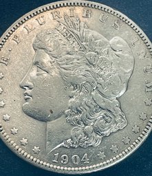 1904 MORGAN SILVER DOLLAR COIN - XF!