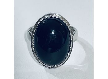 LARGE OVAL BLACK ONYX STERLING SILVER RING - SIZE 7
