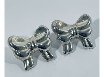 VINTAGE ADORABLE STERLING SILVER BOW POST EARRINGS