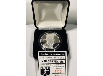 LIMITED EDITION SPORTS COMMEMORATIVE ONE TROY OUNCE .999 FINE SILVER COIN IN BOX - KEN GRIFFEY JR