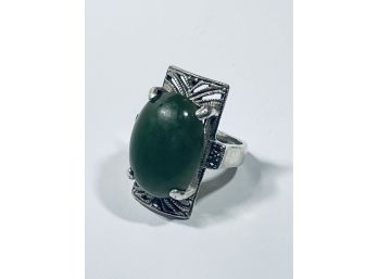 GORGEOUS LARGE GREEN CABOCHON & MARCASITE STERLING SILVER RING - SIZE 6 1/2