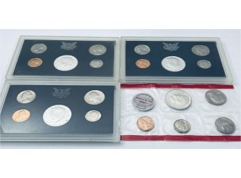 LOT (4) UNITED STATES PROOF SETS & UNC SET- 1968, 1969 & 1970 PROOF & UNC-INCLUDES (4) 40 SILVER HALF DOLLARS