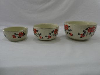 (Set Of 3) Nesting Bowls / Hall's Superior Quality Kitchenware