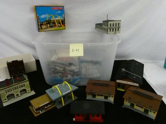 Tub Lot Of HO Scale Model Buildings! Includes The Golden Arches!