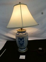 Very Nice Blue And White Porcelain Jar Table Lamp!