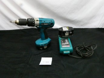 Makita 18V Compact Lithium-Ion Cordless  Driver-Drill! W/ 2 Batteries And Charger
