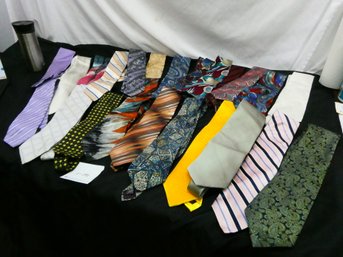 Very Nice Lot Of Tie's !! 23 Various Names, Couture, Michael Kors, Assante And More!