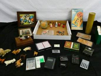 Flat Lot Of Toys And Diversions / Games - Puzzles - Vintage Postcards - Playing Cards