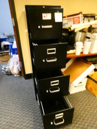 HON 4-drawer Metal Filing Cabinet In Good Condition - Dimensions Are 25'D X 15'W X 52'H