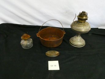 Nice Lot Of Vintage Cast Iron Pot And 2 Oil Lamps!