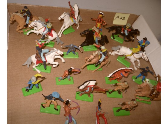 Vintage Britains Deetail Cowboys, Indians & Soldier Figures Lot Of 22