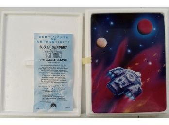 The Hamilton Collection, 'U.S.S. Defiant' Star Trek 1st Contact The Battle Begins Plate Collection