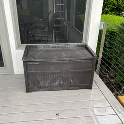 One Outdoor Storage Chest/Deckbox By Suncast