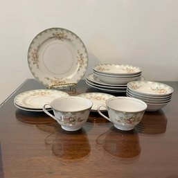 Partial Dinner Service Sone China SON9 Pattern
