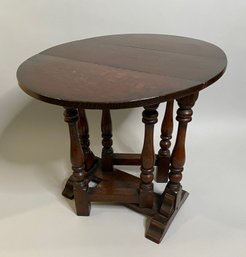 English Walnut Miniature Gate Leg Side Table, Early 20th Century