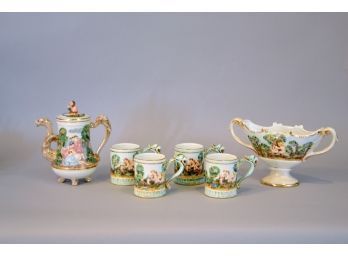 GV R.Capodimonte Centerpiece, And Four Mugs With R.Capodimonte Coffee Pot, Probably 1940s Or 1950s