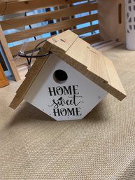 New Wooden Wren Bird House