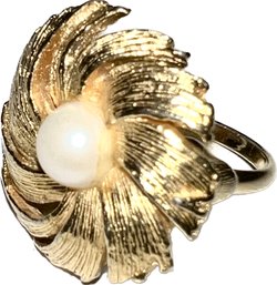 Vintage Gold Tone Cocktail Ring With Center Synthetic Pearl - Estimated Size 7