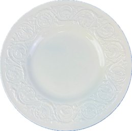 Wedgwood Porcelain Plate - Signed 'Wedgwood Made In England - Etruria & Barlaston'