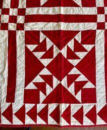 Beautiful Hand Stitched Quilt - Very Good Condition