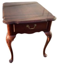 Queen Anne Style Side Table With Carved Legs