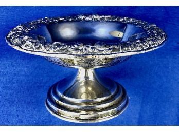Sterling Silver Kirk & Son Baltimore Repousse Tazza - Outstanding Piece- Signed & Numbered On Base