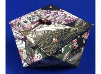 Chinese Geometric Lidded Paper Box
