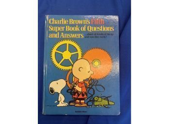 Charlie Brownss Fifth Super Book Of Questions And Answers