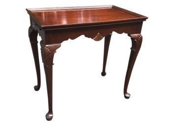 Vintage Georgian-Style Mahogany Tea Table - Shell Carving - Cabriole Legs - Pad Feet  - Gallery Top