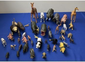 Wonderful Collection Of Animal Figures - Mainly African