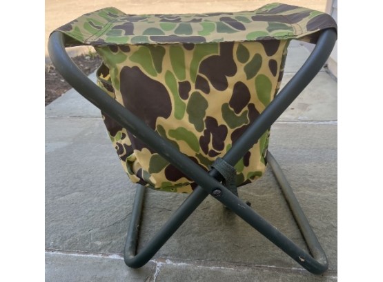 Tree Cover Plus Camouflage Hunting/Fishing Chair/Stool With Storage Compartment, LNC