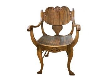 Curved Throne Chair